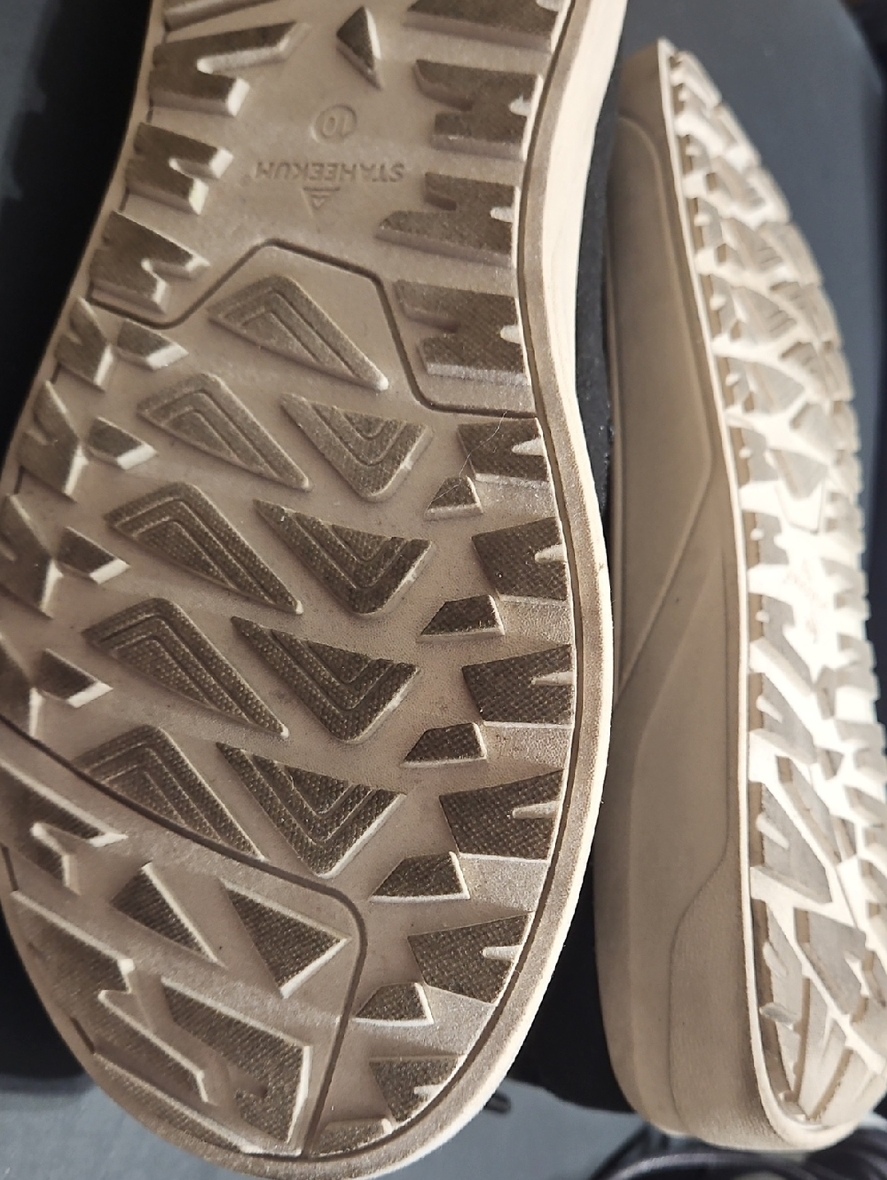 Staheekum Quilted Slip-On Shoes Size 10 - Picture 10 of 11